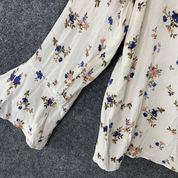 American Eagle Cream Floral Long Sleeved Ruffled Crepe Rayon Keyhole Top Sz XL - Picture 9 of 11